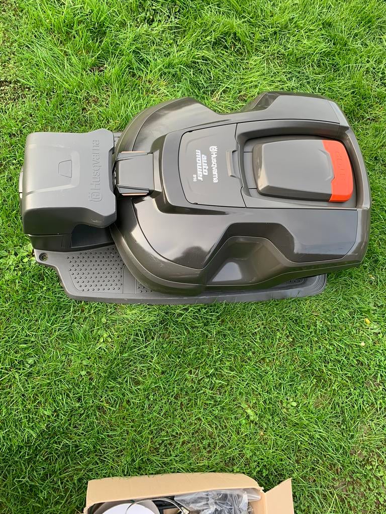 Husqvarna Automower 310 robotmaaier, Tuin en Terras, Ophalen of Verzenden, Zo goed als nieuw