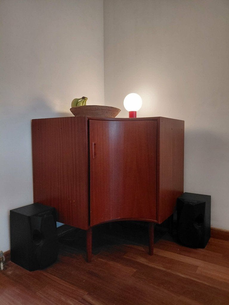 Meuble de coin vintage, Maison & Meubles, Armoires | Buffets, Teck, Avec tablette(s), Moins de 100 cm, Enlèvement
