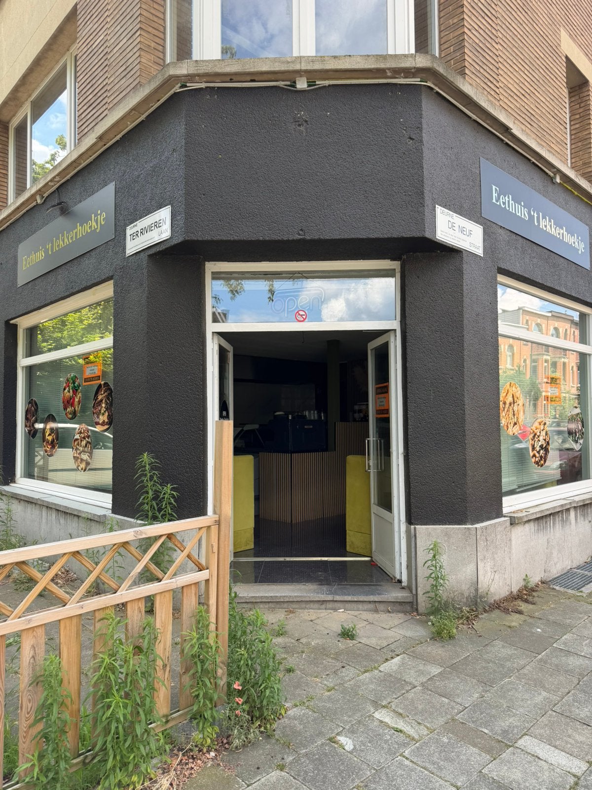Eethuis over te nemen in Deurne met volledige inboedel