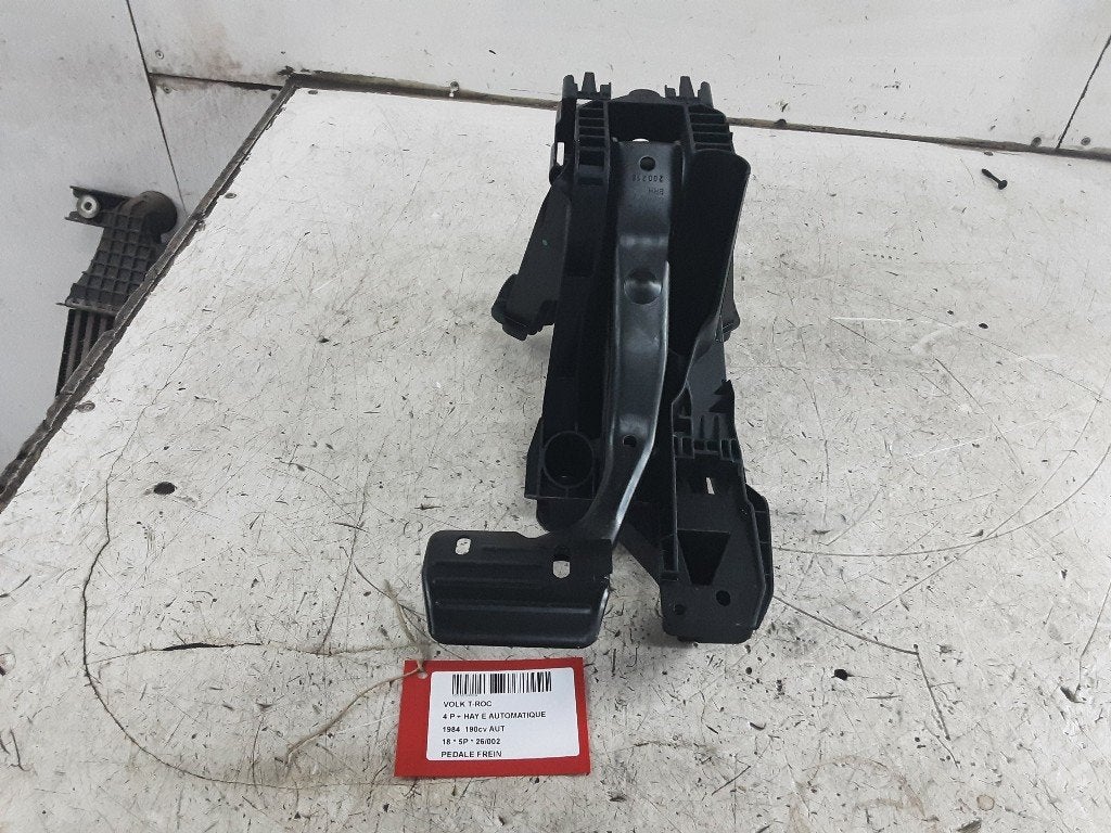 PEDALE DE FREIN Volkswagen T-Roc I (5Q1723058BR), Volkswagen, Mevr. I. Hauben, Utilisé, Rue de l'Espoir 34 34
4030  GRIVEGNÉE, BE
