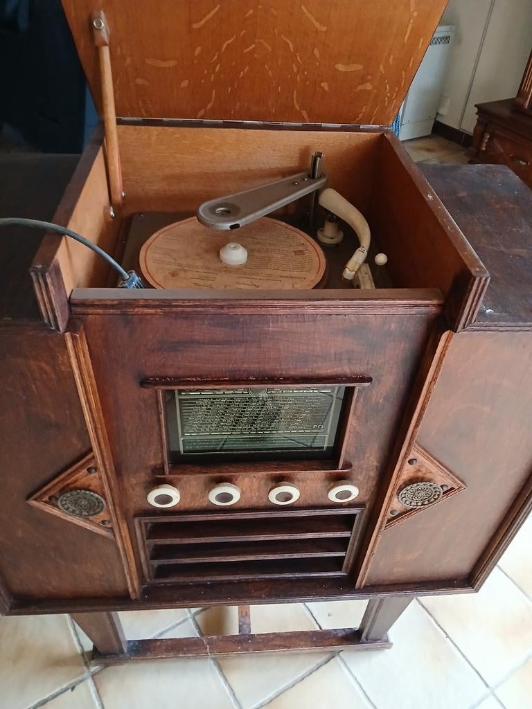 Radio platenspeler retro, Ophalen