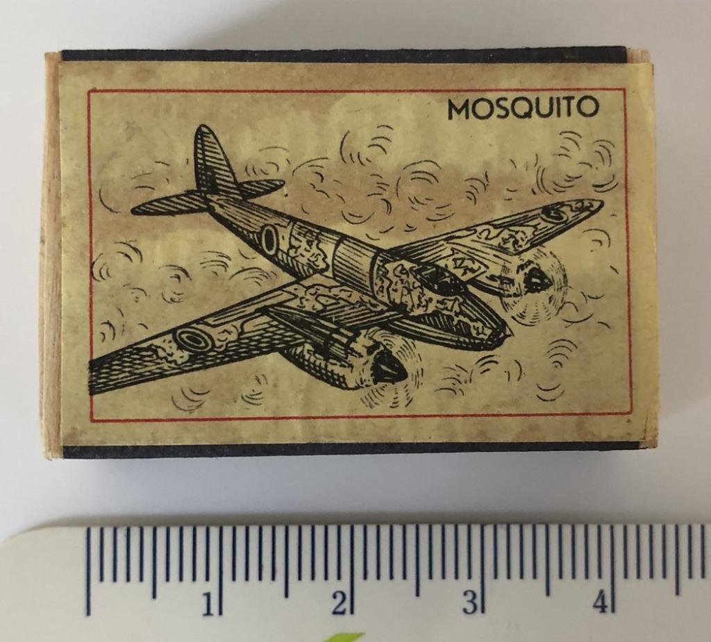 Oud luciferdoosje vliegtuig Mosquito, Enlèvement ou Envoi, Neuf, Boîtes ou marques d'allumettes