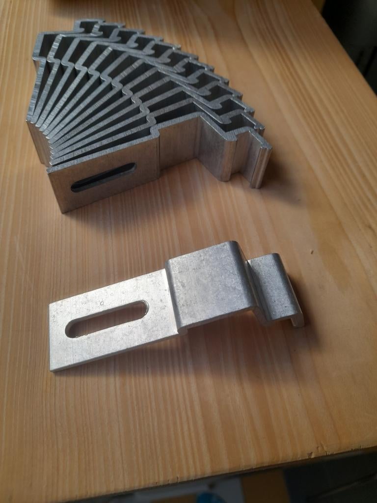 13 ankers aluminium raamdorpel, Ophalen of Verzenden, Nieuw