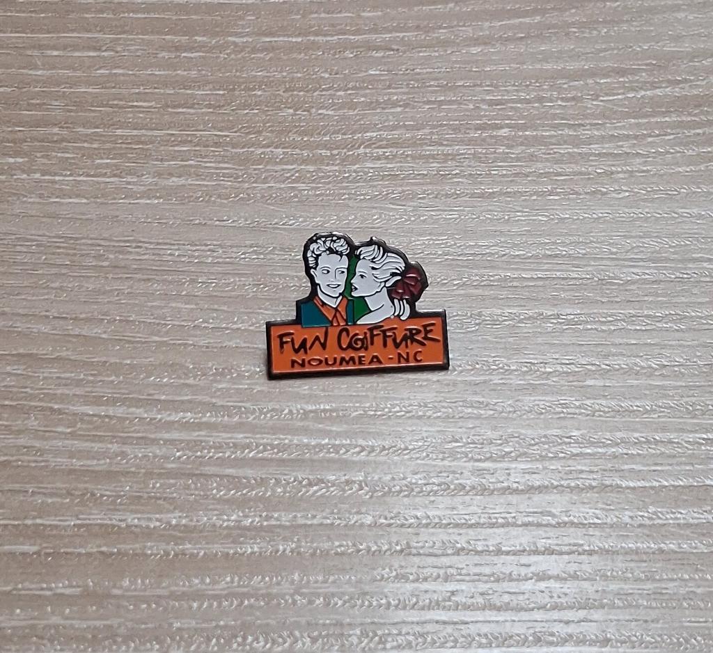 PIN - FUN COIFFURE, Envoi, Utilisé, Autres sujets/thèmes, Insigne ou Pin's