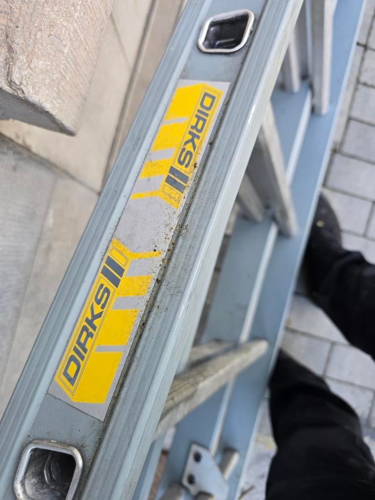 A vendre, Enlèvement ou Envoi, Échelle
