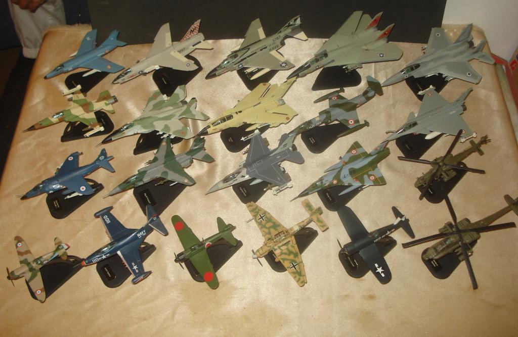Beau Lot de 21 Avions de Combat en Métal + Socles Exposition, Enlèvement ou Envoi, Comme neuf, Autres types