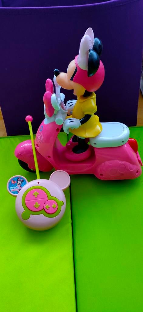 Mini et son scooteur télécommandé., Collections, Diddl
