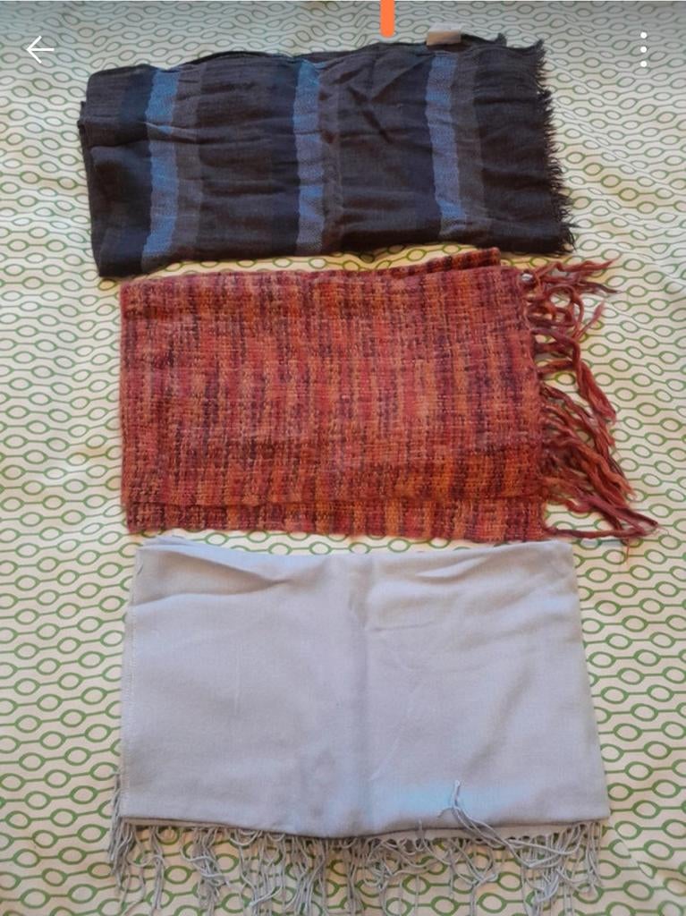 4 Veritas + Bel & Bo Girls - Scarves, Vêtements | Femmes, Veritas, Envoi, Comme neuf, Écharpe