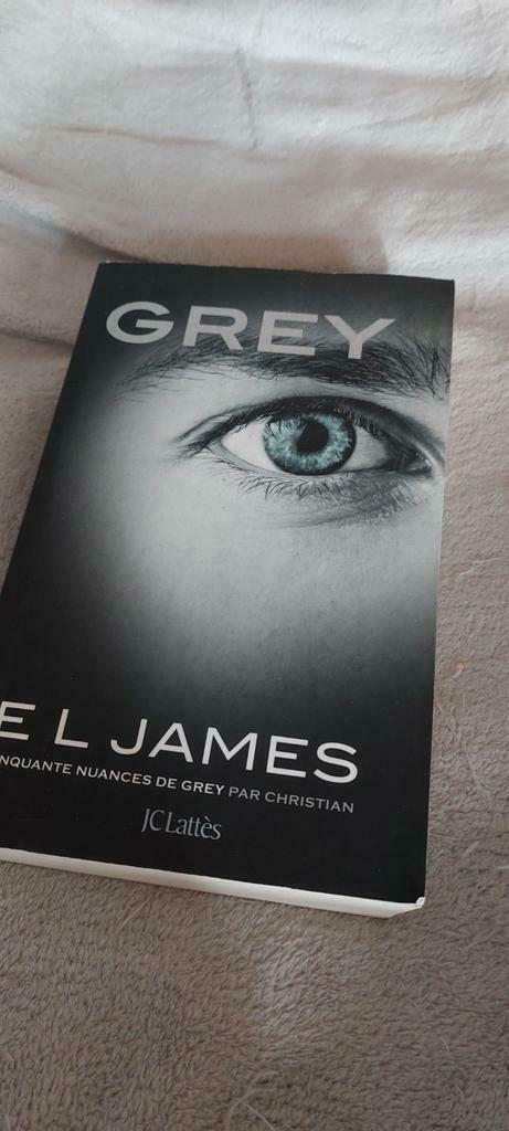 Grey, Ophalen of Verzenden, Gelezen