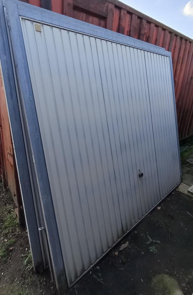 Garagepoort 2,24m x 2,44m, Bricolage & Construction, Fenêtres & Moustiquaires, Enlèvement