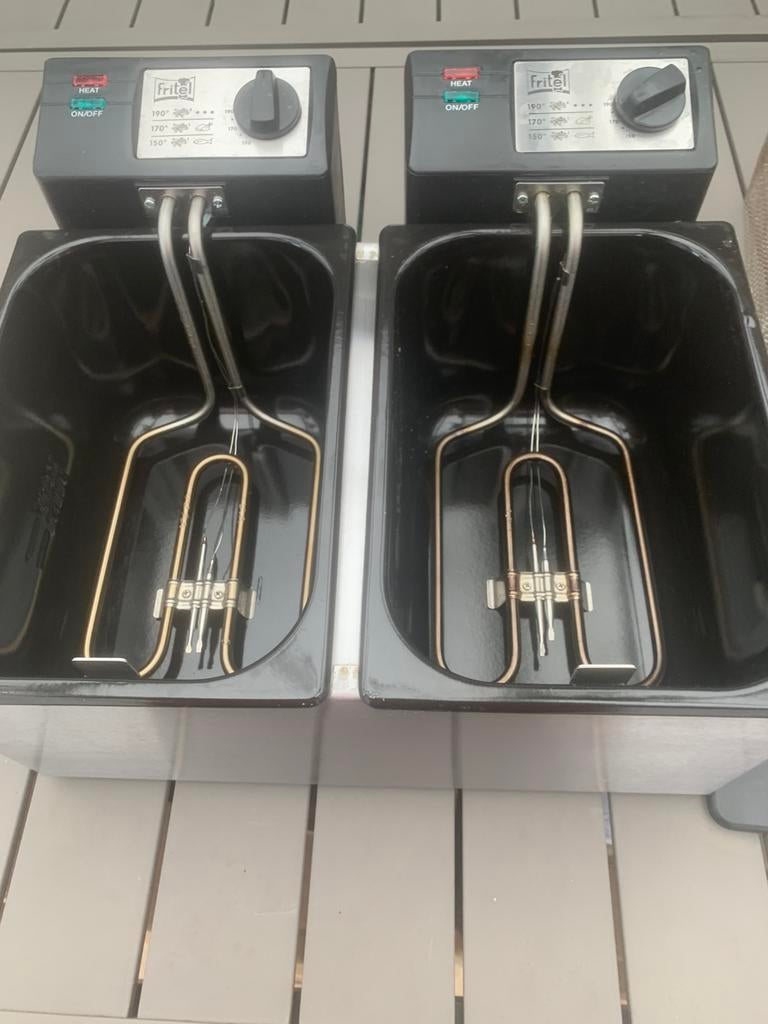 Fritel dubbele friteuse ieder 3 l. 2x2000watt. 3 x gebrui, Enlèvement, Utilisé, Pan intérieur amovible
