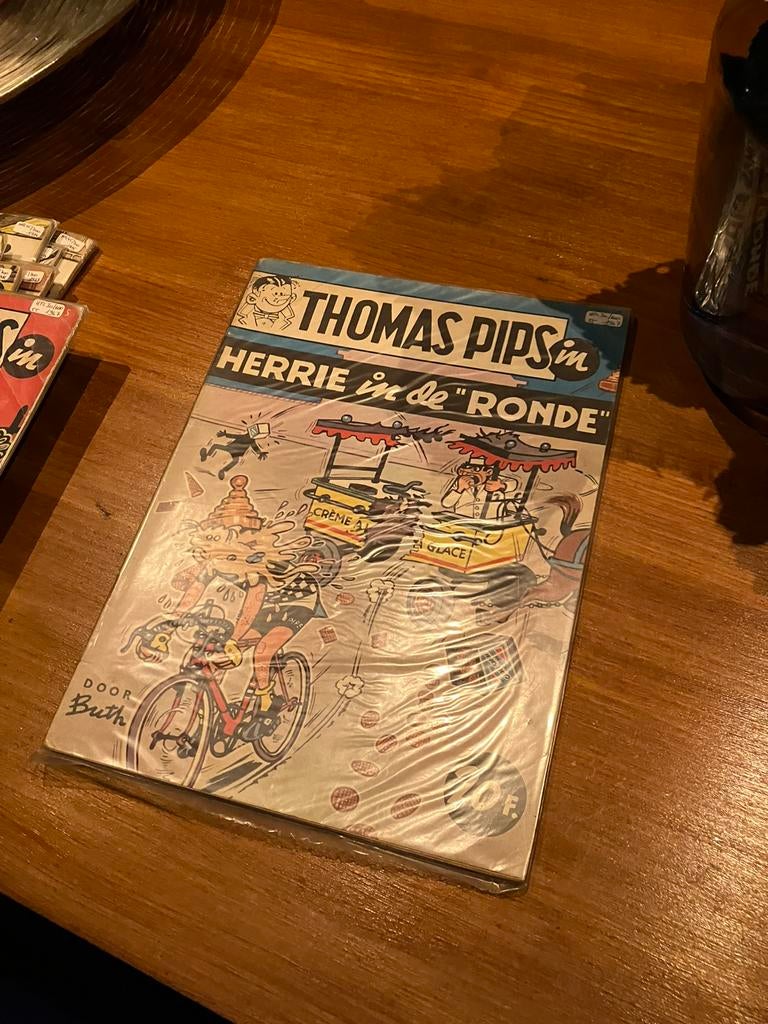 Thomas pips herrie in de ronde eerste druk, Boeken, Stripverhalen, Ophalen of Verzenden