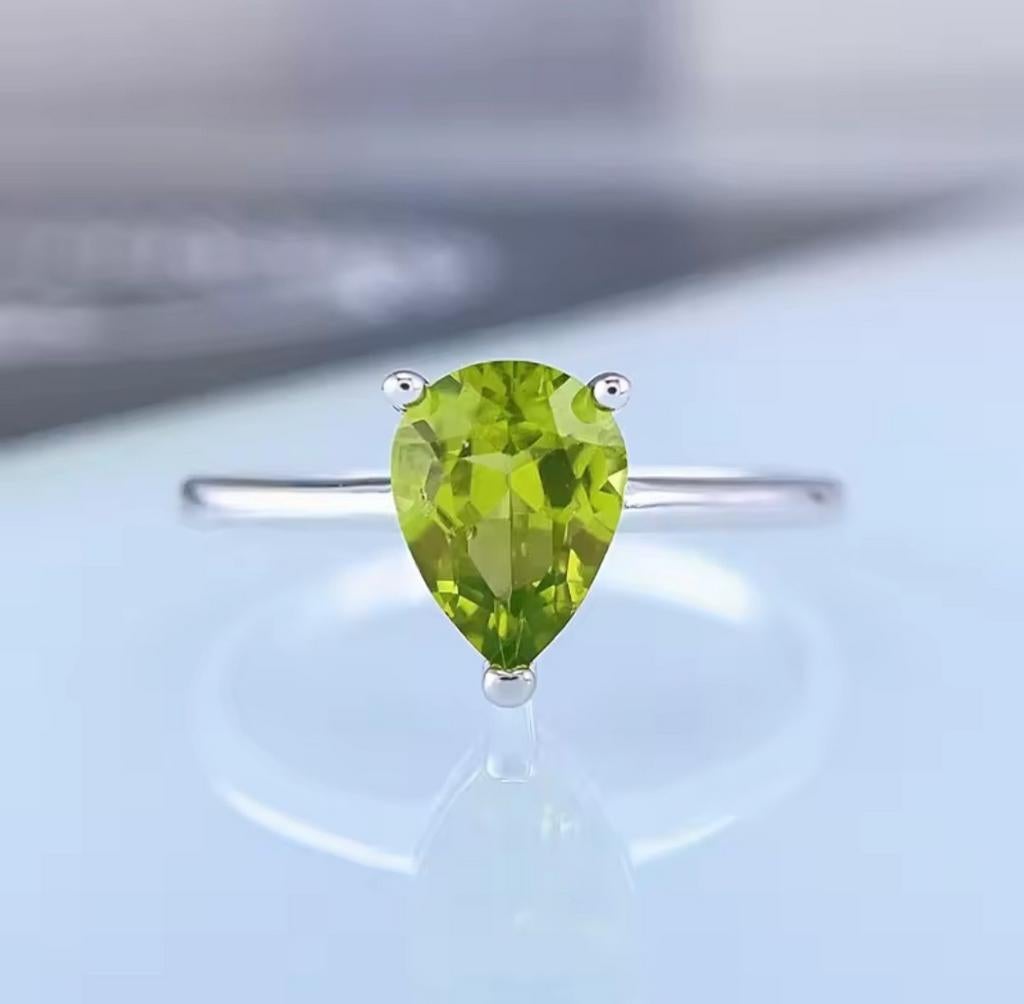 Bague en argent massif avec péridot naturel, Bijoux, Sacs & Beauté, Bagues, Neuf, Vert, Enlèvement, Femme