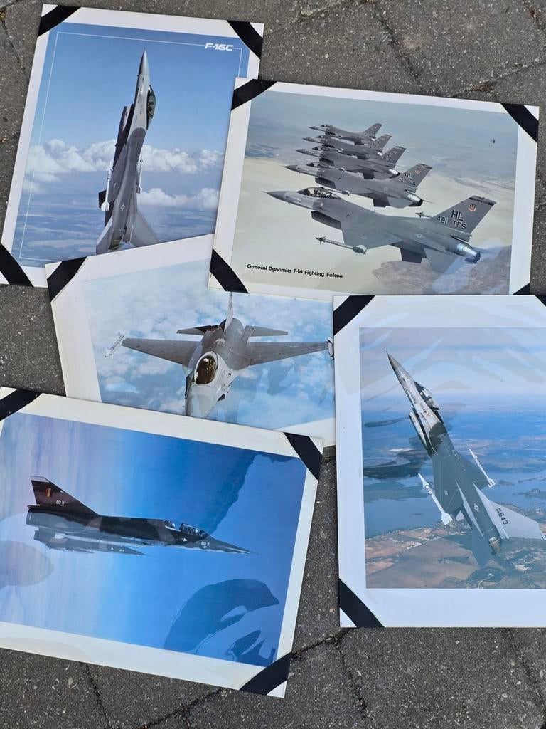 28 prenten +/- A4 militaire vliegtuigen, Verzamelen, Luchtvaart en Vliegtuigspotten, Ophalen, Zo goed als nieuw