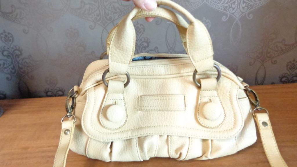 Hand/schoudertas Nica pastelgeel nieuw, Handtassen en Accessoires, Tassen | Damestassen, Verzenden, Nieuw, Geel, Handtas