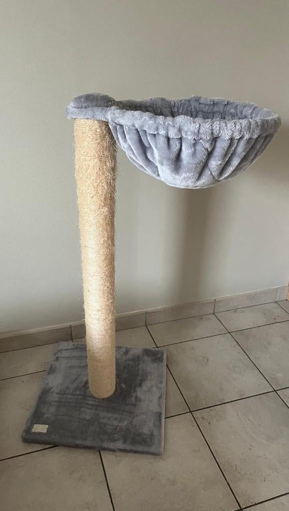 Krabpaal Petrebels Maine Grey 90cm met hangmat 40cm, Ophalen, Zo goed als nieuw, Krabpaal