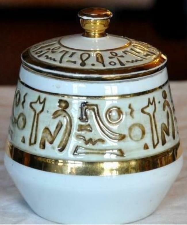 pot a tabac en faience decor egyptien, Enlèvement ou Envoi
