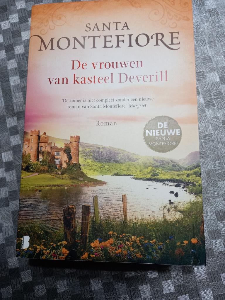 Santa Montefiore - De vrouwen van kasteel Deverill, Ophalen of Verzenden, Zo goed als nieuw, Santa Montefiore