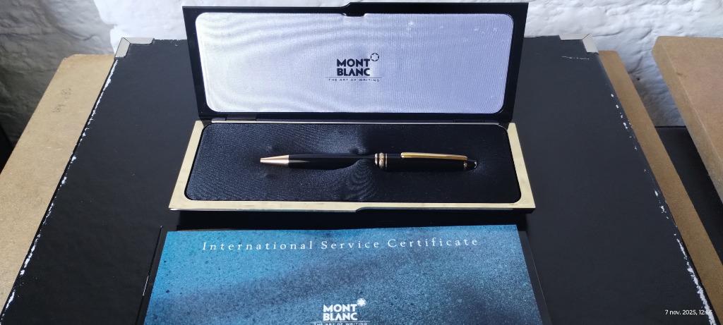 Stylo-Bille Montblanc Meisterstück Classique Doré, Collections, Stylos, Utilisé, Stylo à bille, Mont Blanc, Avec boîte, Enlèvement