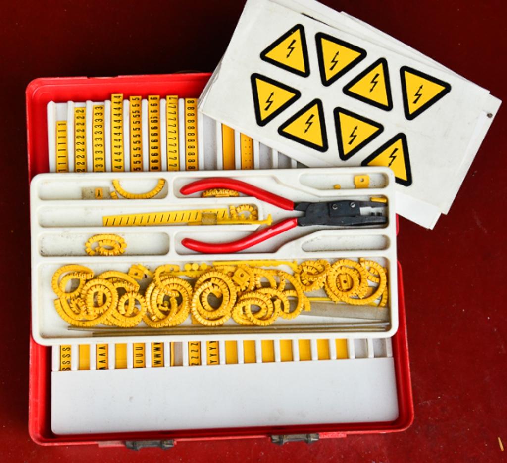 Fleximark - Draad- & kabelmarkeringen, assortiment nrs +abc, Doe-het-zelf en Bouw, Ophalen, Nieuw, Overige typen