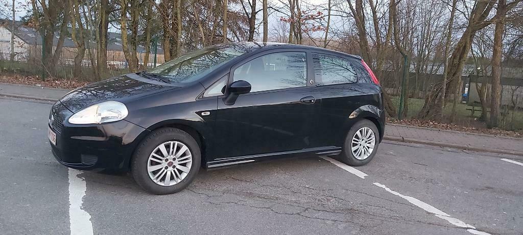 Fiat punto, Autos, Fiat, Entreprise, Punto, Airbags, Air conditionné, Ordinateur de bord, Verrouillage central, Cruise Control