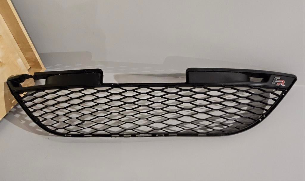 Bumpergrille voor de Seat Ibiza FR 6j, Gebruikt, Voor, Seat, Bumper