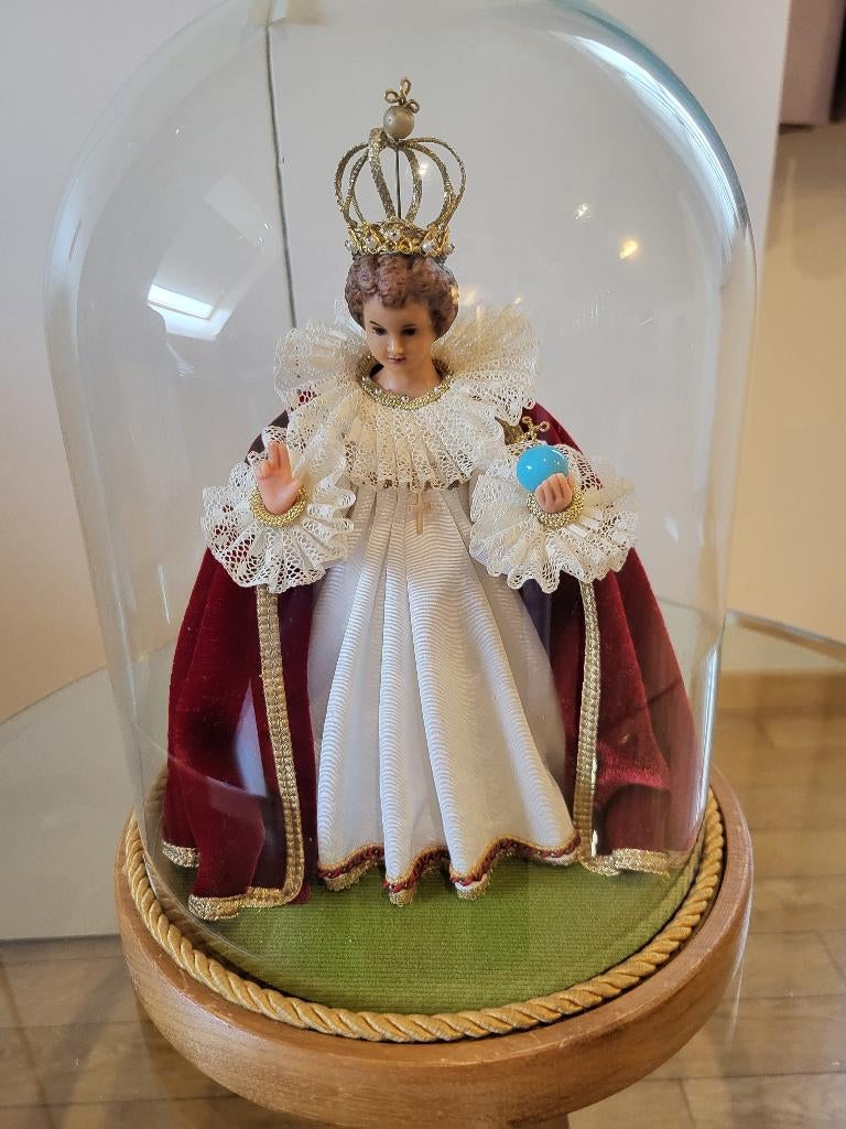 Glazen stolp jezus van Praag, Ophalen