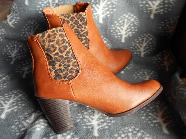 bottes, neuves, P 36 et 40 : 10 €/paire, Neuf, Enlèvement ou Envoi, Boots et Botinnes, Footnotes