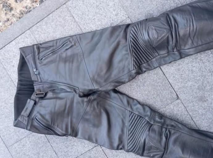 Leren motobroek Ducati, Motoren, Kleding | Motorkleding, Broek | leer, Ophalen of Verzenden, Dames, Ducati