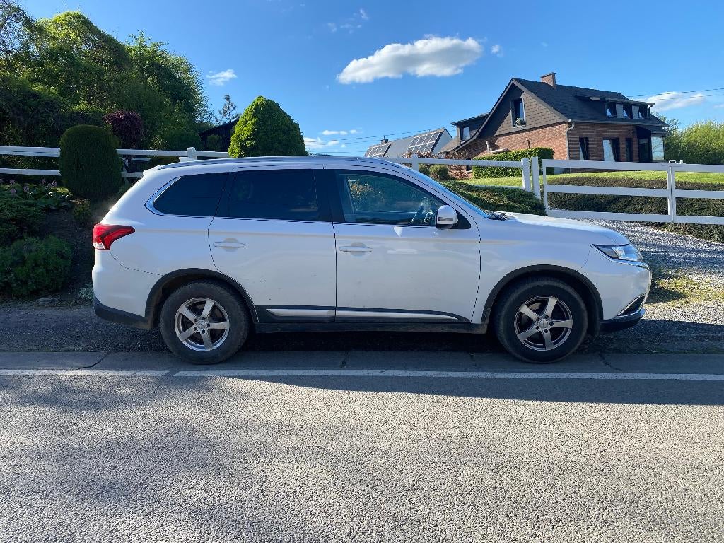 Mitsubishi Outlander 2.2 Diesel 7 places, Auto's, Automaat, 4 cilinders, Diesel, SUV of Terreinwagen