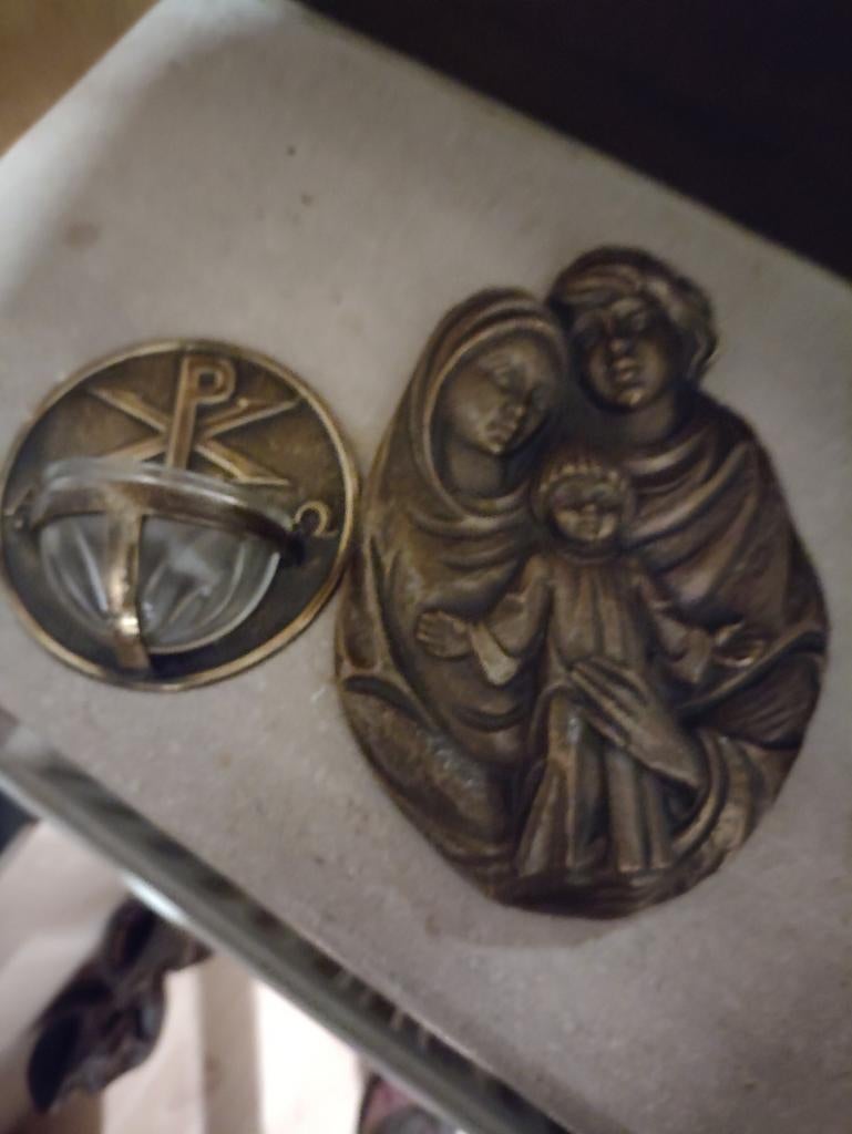 wijwatervat en ornament H Familie/ brons/prijs voor de 2, Ophalen