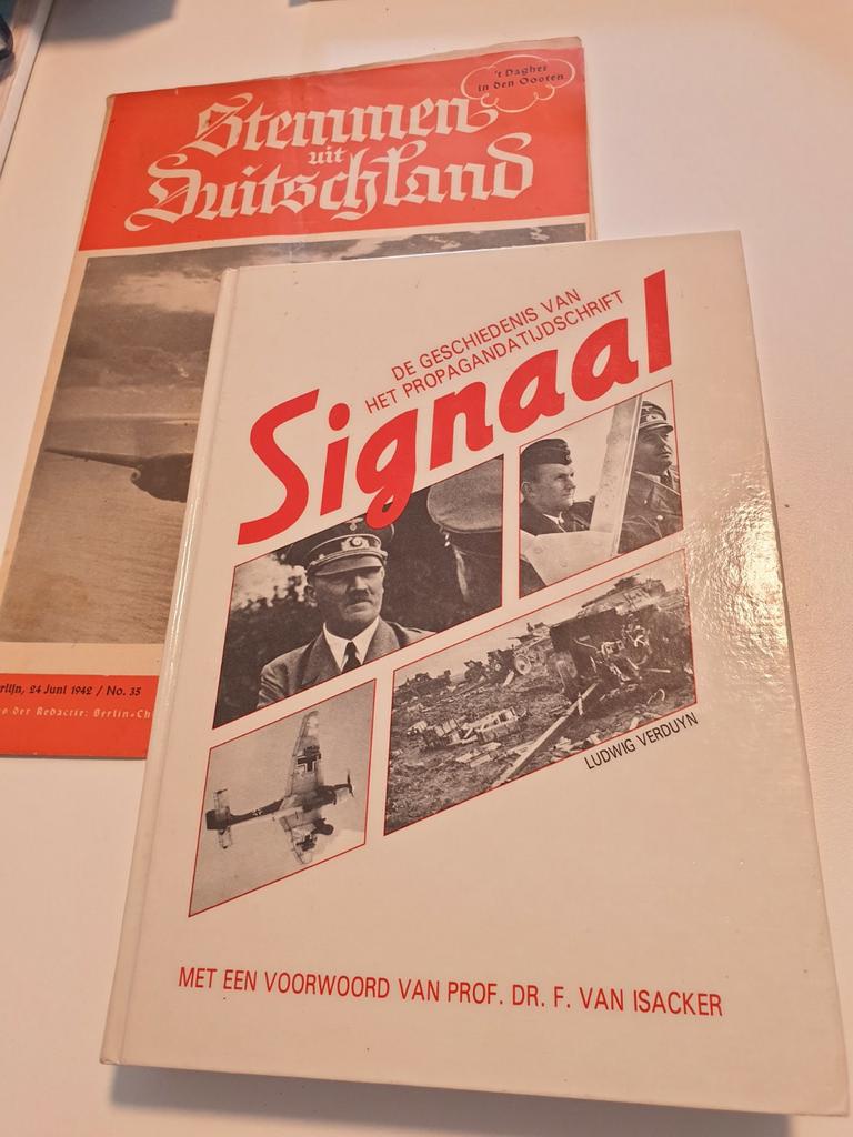 De geschiedenis van het propagandatijdschrift SIGNAAL 1984, Boeken, Ophalen of Verzenden, Zo goed als nieuw