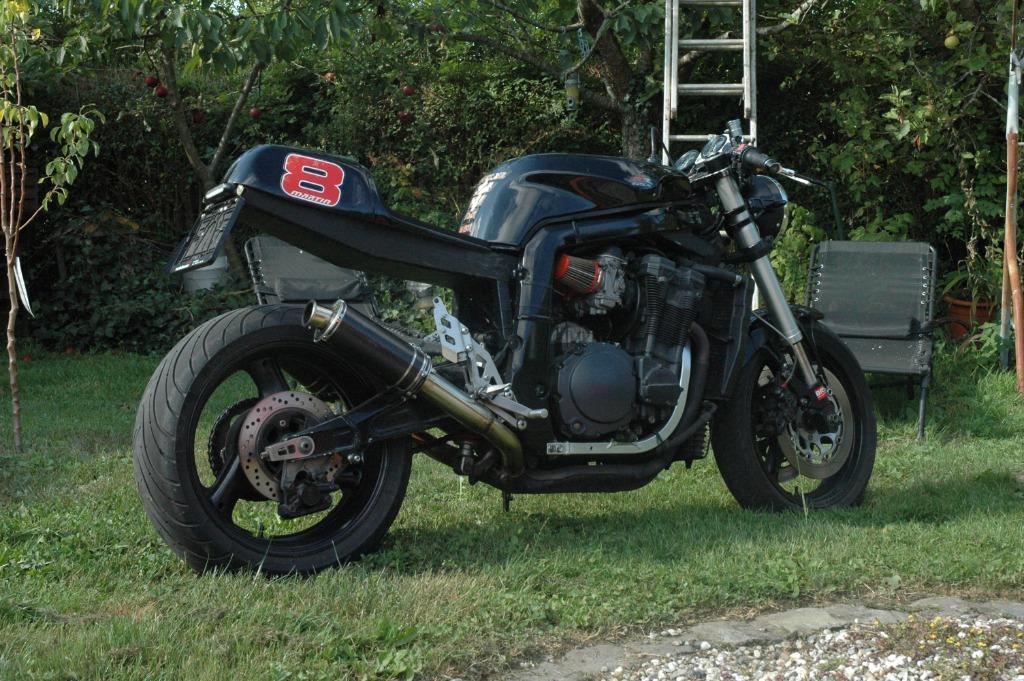Suzuki gsxr1100, Motoren, 4 cilinders, Motorrijbewijs A, Meer dan 35 kW, 1100 cc