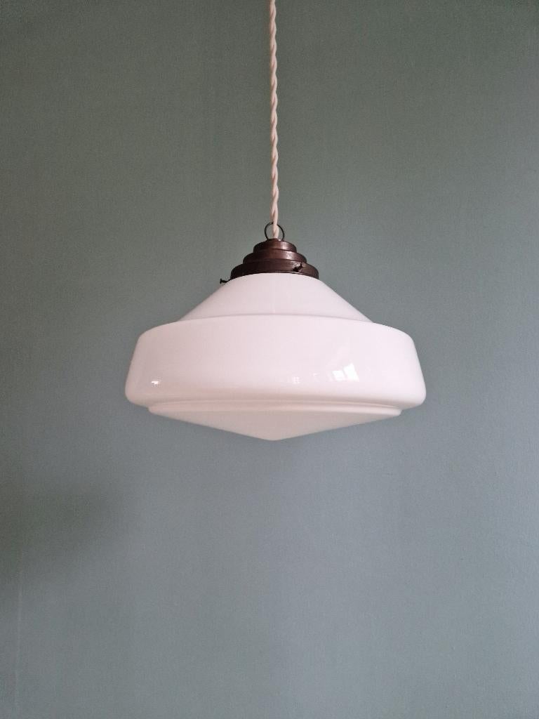 Suspension Art Déco Philips en opaline, série Phililite,1930, Antiquités & Art, Antiquités | Éclairage, Enlèvement ou Envoi