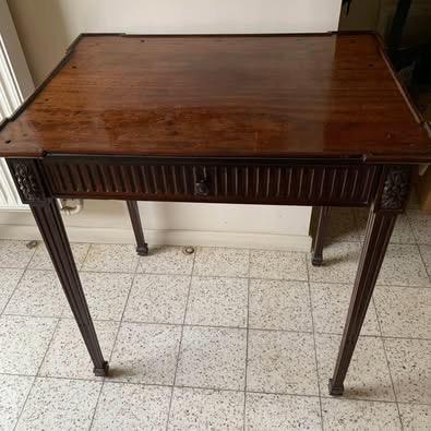 Table bois naturel époque Louis XVI 79-75-56 cm, Enlèvement