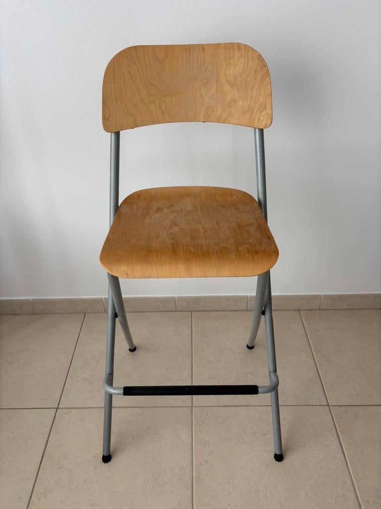 Chaise haute pliable en bois, 1 tabouret, Avec repose-pieds, Enlèvement, Utilisé