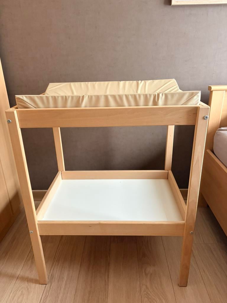 Verzorgingstafel ikea met kussen, Kinderen en Baby's, Ophalen
