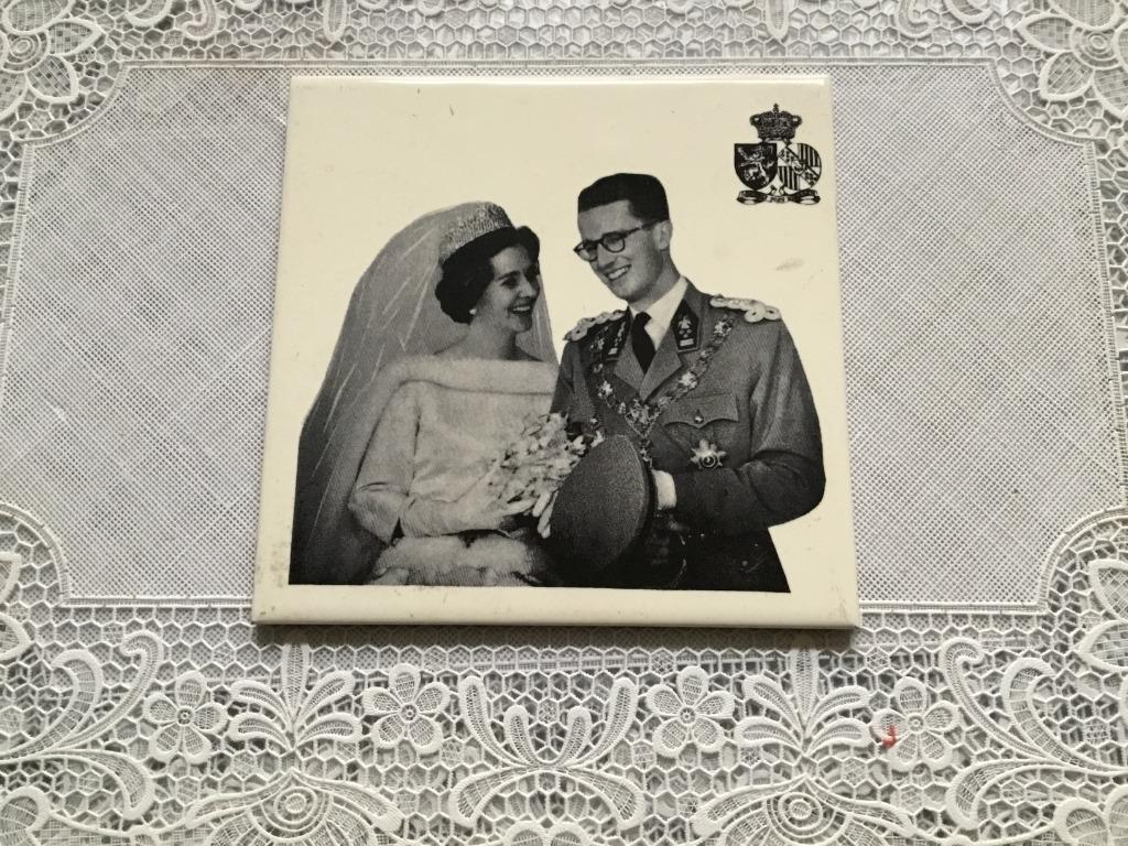 tegel koning Boudewijn en koningin Fabiola, Verzenden, Zo goed als nieuw, Overige typen