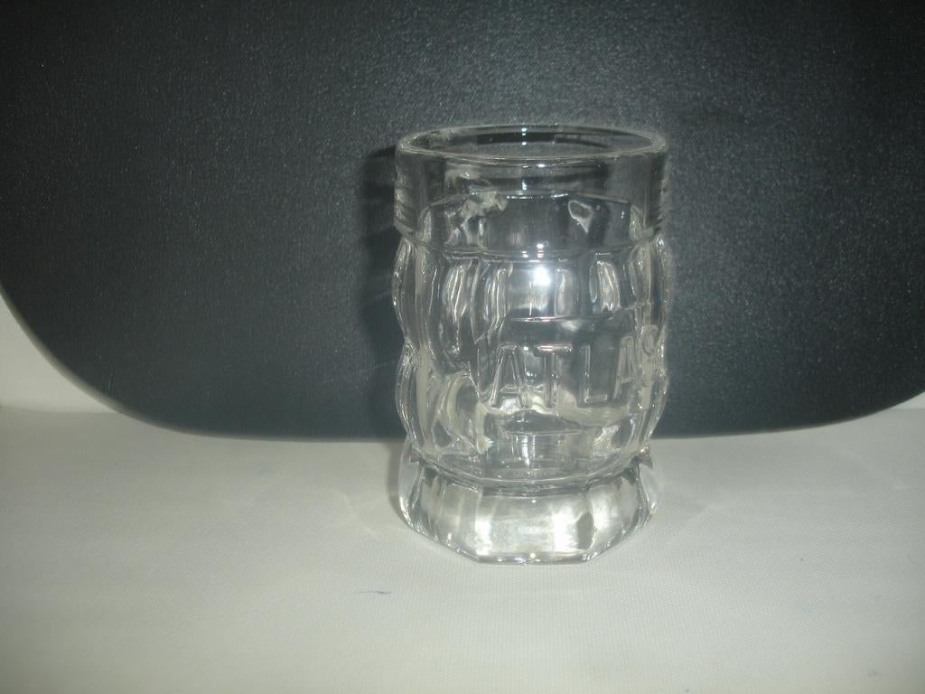 Bierpot van Atlas in glas, geen maatstreep, is 30cl., Verzamelen, Biermerken, Ophalen of Verzenden, Zo goed als nieuw, Pul(len)