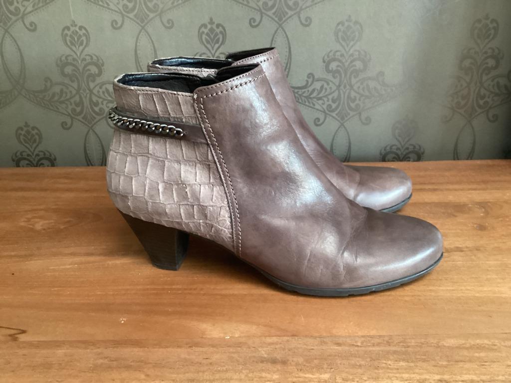 Enkellaarsjes Gabor 42,5, Kleding | Dames, Bruin, Lage of Enkellaarzen, Gabor, Ophalen of Verzenden