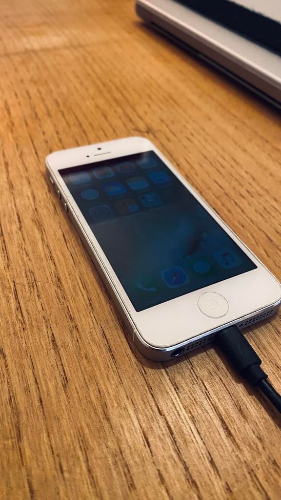 iPhone 5s 16GB in nette staat, Telecommunicatie, Mobiele telefoons | Apple iPhone, Ophalen of Verzenden, Zo goed als nieuw, IPhone 5S