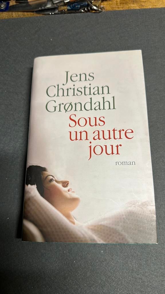 Sous un autre jour de Jens Christian Grondahl, Ophalen of Verzenden, Zo goed als nieuw