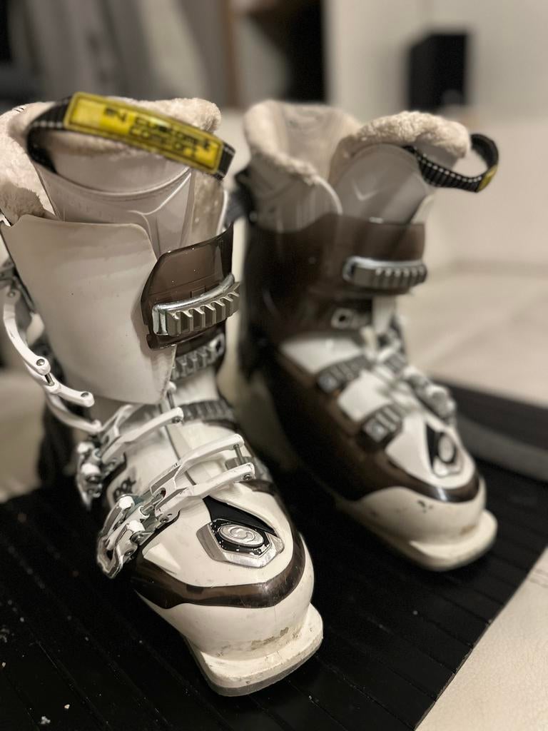 Skischoenen dames Salomon Idol 75, maat 24-24,5, Sport en Fitness, Skiën en Langlaufen, Ophalen, Ski, Schoenen, Salomon