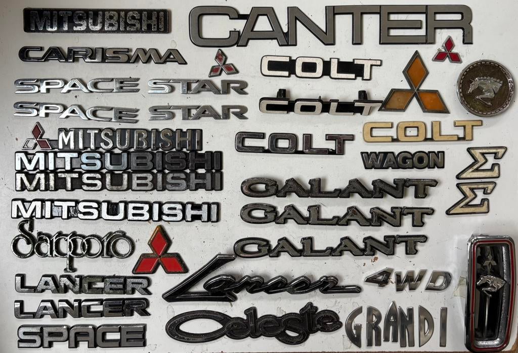 Mitsubishi emblemen allerlei, Enlèvement ou Envoi, Mitsubishi