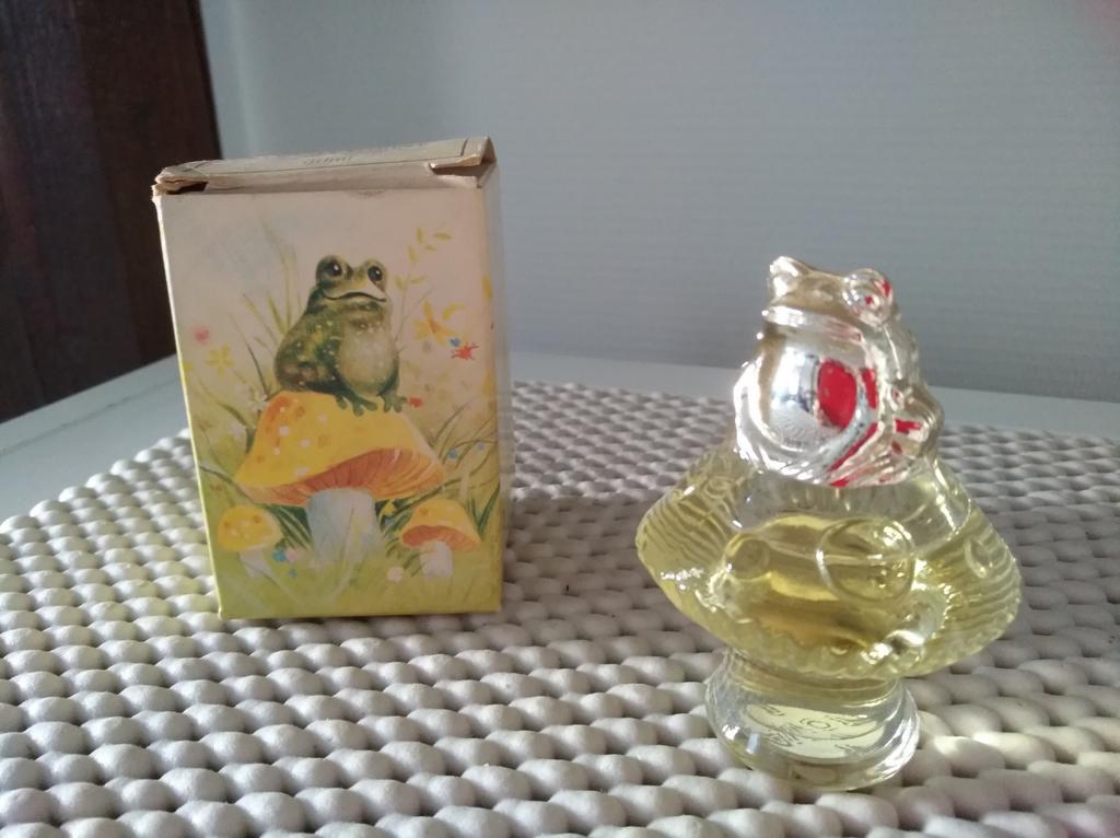 VINTAGE  - Flacon AVON Grenouille " Élégance" 30 ml, Collections, Enlèvement ou Envoi, Neuf, Bouteille de parfum, Plein