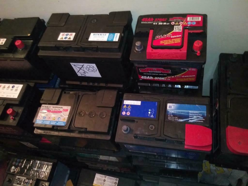 BATTERIJEN 12V  60Ah, Auto-onderdelen, Ophalen, Gebruikt, Universele onderdelen