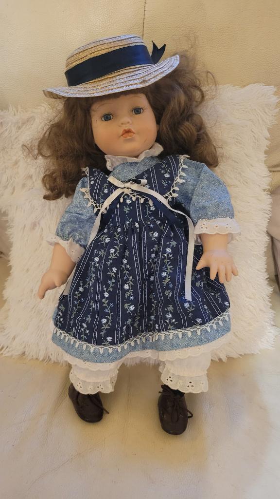 POUPEE VINTAGE, Collections, Enlèvement ou Envoi, Comme neuf, Poupée, Réaliste ou Reborn
