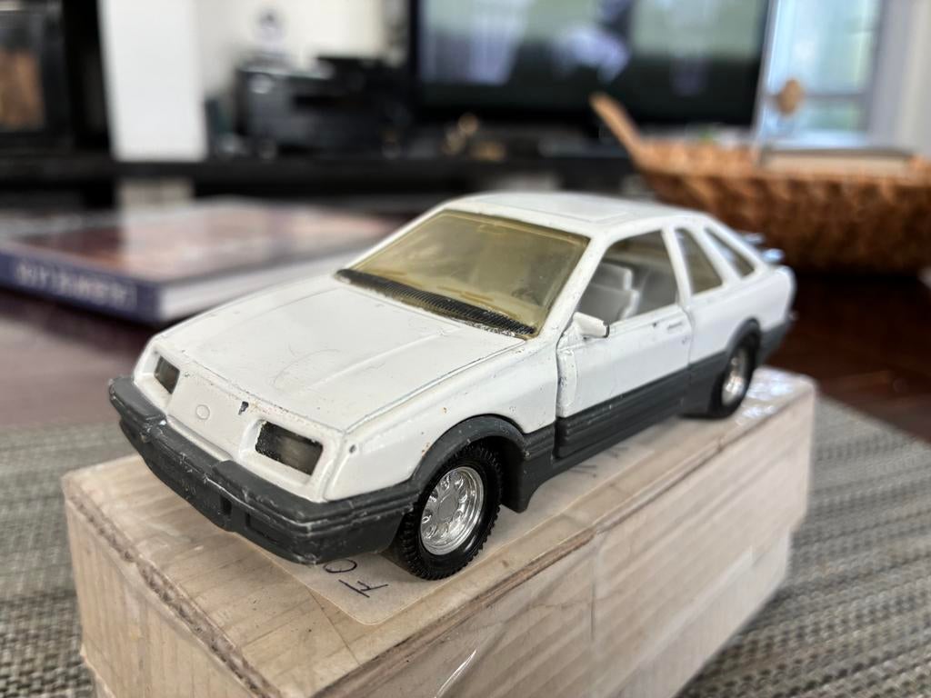 ford Sierra xr4i matchbox superkings 1/36 1/43, Ophalen, Gebruikt, Auto, Matchbox