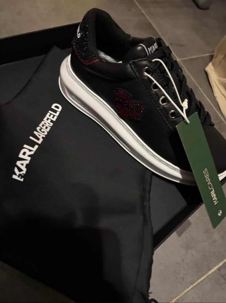 Karl Lagerfeld sneakers maat 37 splinternieuw, Kleding | Dames, Schoenen, Zwart, Nieuw, Ophalen of Verzenden, Sneakers