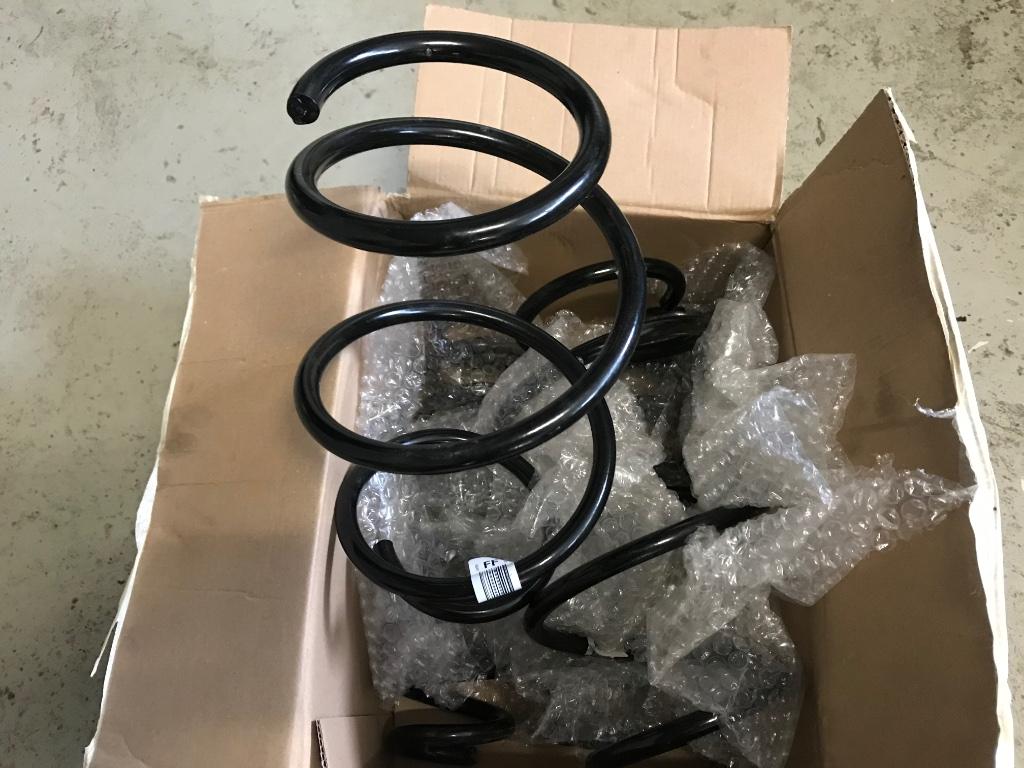 Ressort origine bmw série 4 f32 neuf, Enlèvement